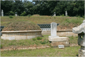 Folklore Heritage No. 2: Grave and Grave Marker of Han Eon1